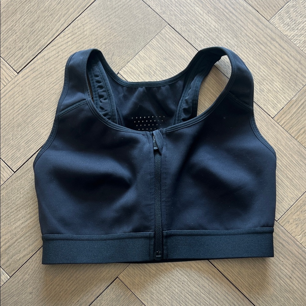 Front-Zip Black Sports Bra Fabletics